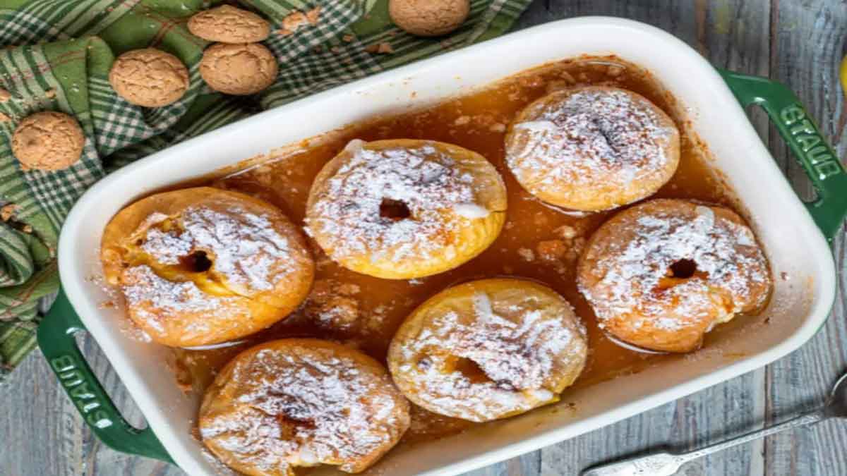 Μήλα μαγειρεμένα είναι μια ελαφριά και νόστιμη απόλαυση.